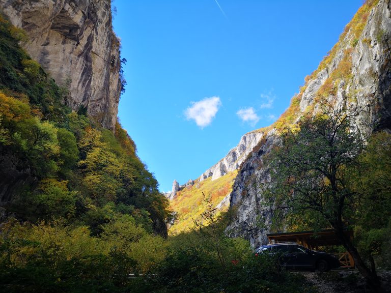 Rugovaschlucht mit Herbststimmung
